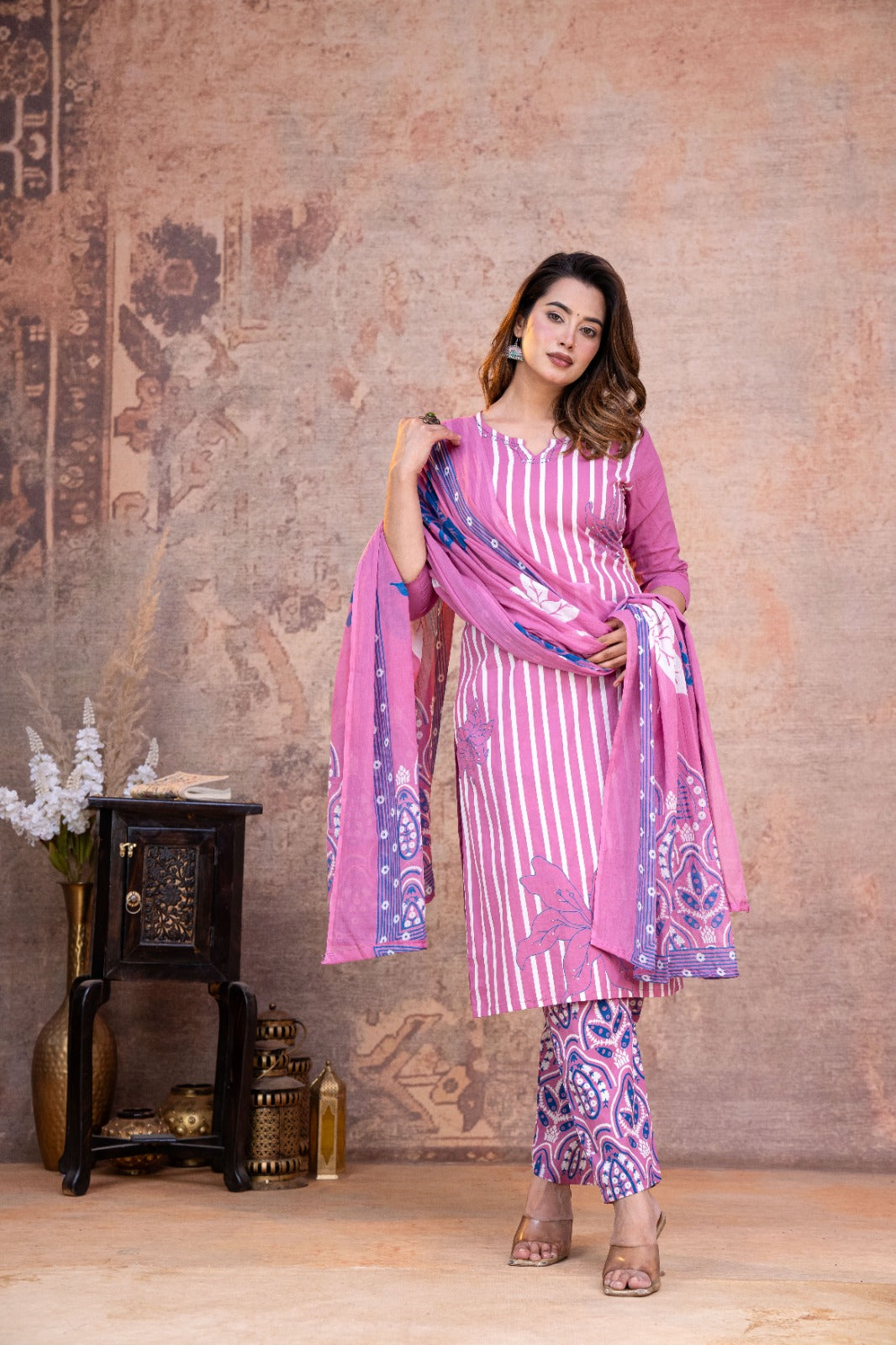 Stylish Mogra Lining Print  Kurta Pant Dupatta Cotton set
