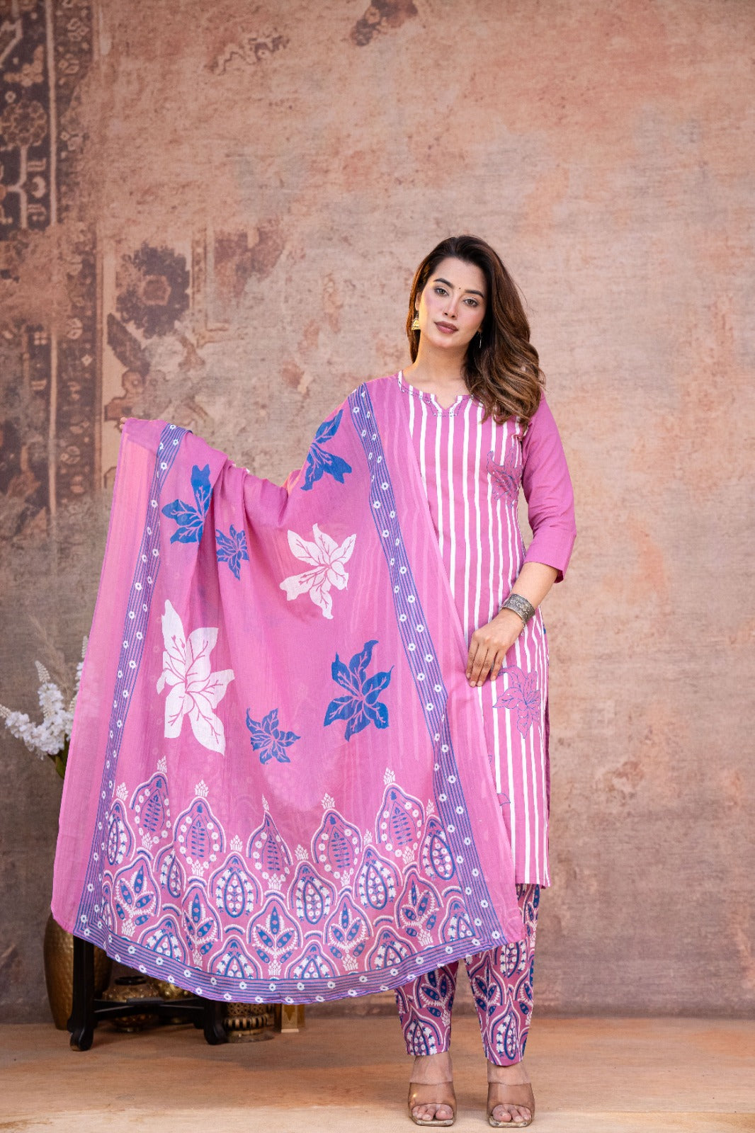 Stylish Mogra Lining Print  Kurta Pant Dupatta Cotton set