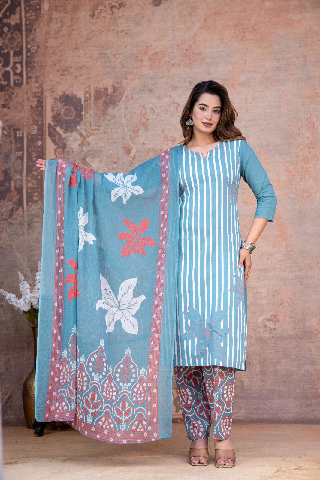 Stylish Mogra Lining Print  Kurta Pant Dupatta Cotton set